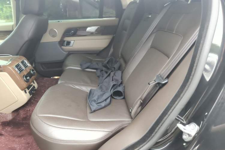 Used Land Rover Range 2018 3.0 SC V6 Vogue Extended-Length Model Left Rear Seat