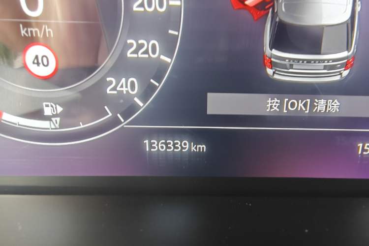 Used Land Rover Range 2018 3.0 SC V6 Vogue SE Long-Wheelbase Edition Odometer Close Up
