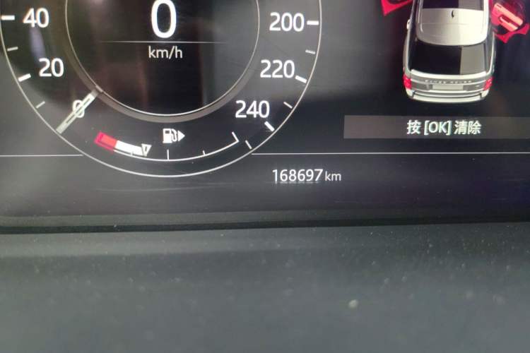 Used Land Rover Range 2018 3.0 SC V6 Vogue Legacy Edition Odometer Close Up