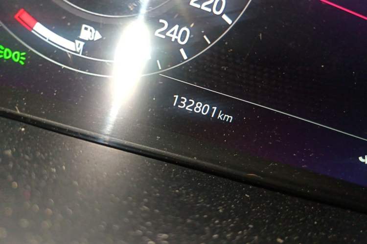 Used Land Rover Range 2018 3.0 SC V6 Vogue Legacy Edition Odometer Close Up