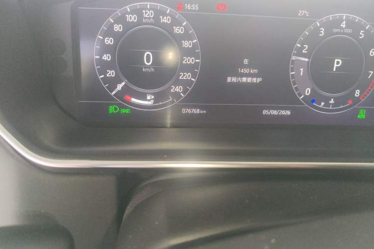 Used Land Rover Range 2018 3.0 SC V6 Vogue Extended-Length Model Odometer Close Up