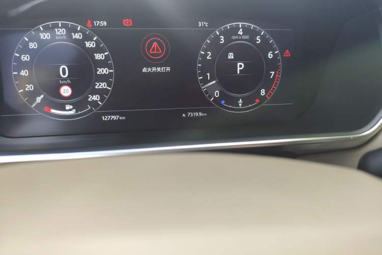 Used Land Rover Range 2018 3.0 SC V6 Vogue SE Long-Wheelbase Edition Odometer Close Up