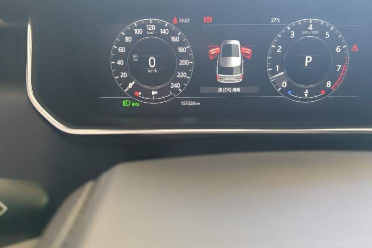 Used Land Rover Range 2018 3.0 SC V6 Vogue Legacy Edition Odometer Close Up