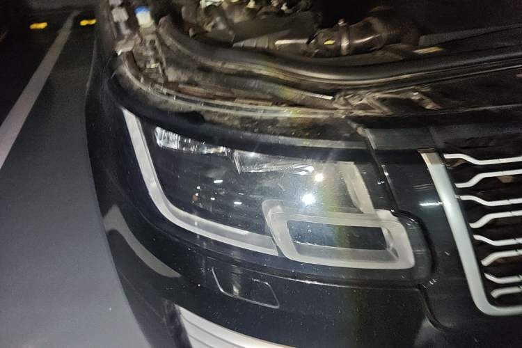 Used Land Rover Range 2018 3.0 SC V6 Vogue Extended-Length Model Right Front Headlight