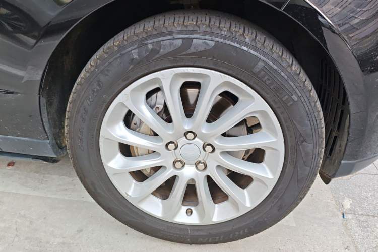 Used Land Rover Range 2018 3.0 SC V6 Vogue Legacy Edition Right Front Wheel Hub