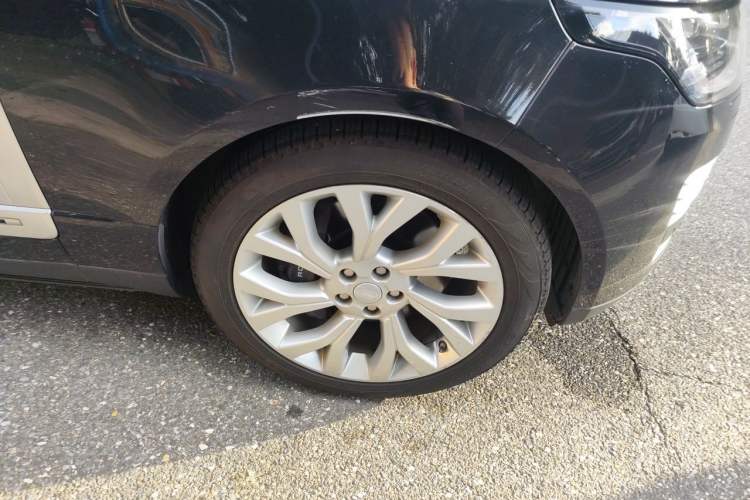 Used Land Rover Range 2018 3.0 SC V6 Vogue SE Long-Wheelbase Edition Right Front Wheel Hub