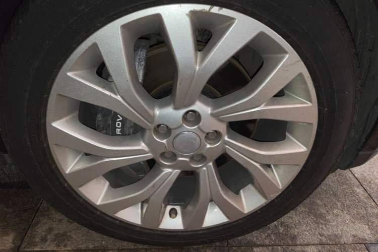 Used Land Rover Range 2018 3.0 SC V6 Vogue SE Long-Wheelbase Edition Right Front Wheel Hub