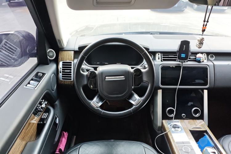 Used Land Rover Range 2018 3.0 SC V6 Vogue Legacy Edition Steering Wheel