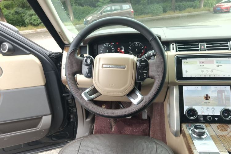 Used Land Rover Range 2018 3.0 SC V6 Vogue Extended-Length Model Steering Wheel