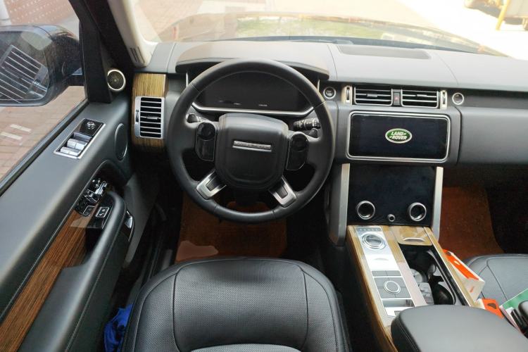 Used Land Rover Range 2018 3.0 SC V6 Vogue Extended-Length Model Steering Wheel