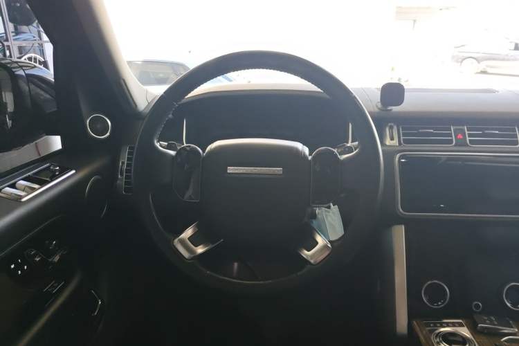 Used Land Rover Range 2018 3.0 SC V6 Vogue Legacy Edition Steering Wheel