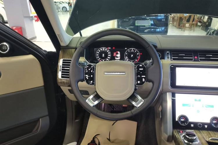 Used Land Rover Range 2018 3.0 SC V6 Vogue Extended-Length Model Steering Wheel