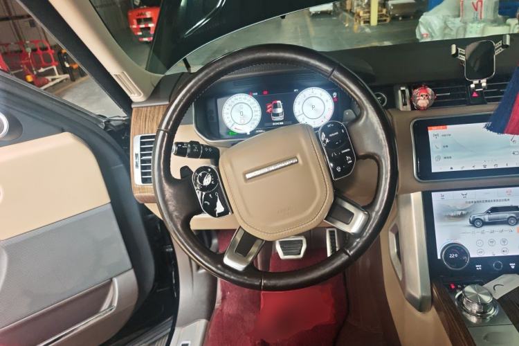 Used Land Rover Range 2018 3.0 SC V6 Vogue Extended-Length Model Steering Wheel