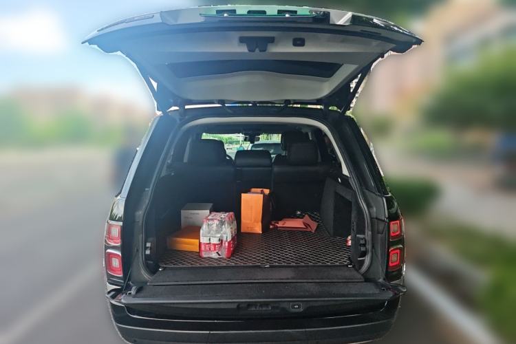 Used Land Rover Range 2018 3.0 SC V6 Grand Edition Trunk