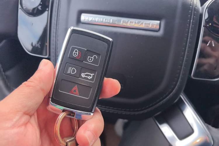 Used Land Rover Range 2018 3.0 SC V6 Grand Edition Vehicle Key