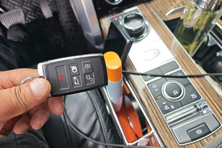 Used Land Rover Range 2018 3.0 SC V6 Grand Edition Vehicle Key