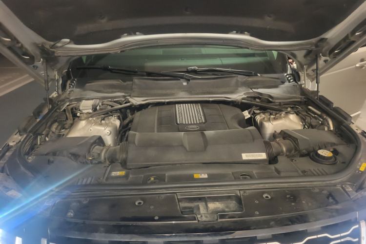 Used Land Rover Range 2018 3.0 SC V6 Vogue Extended-Length Model Engine Bay