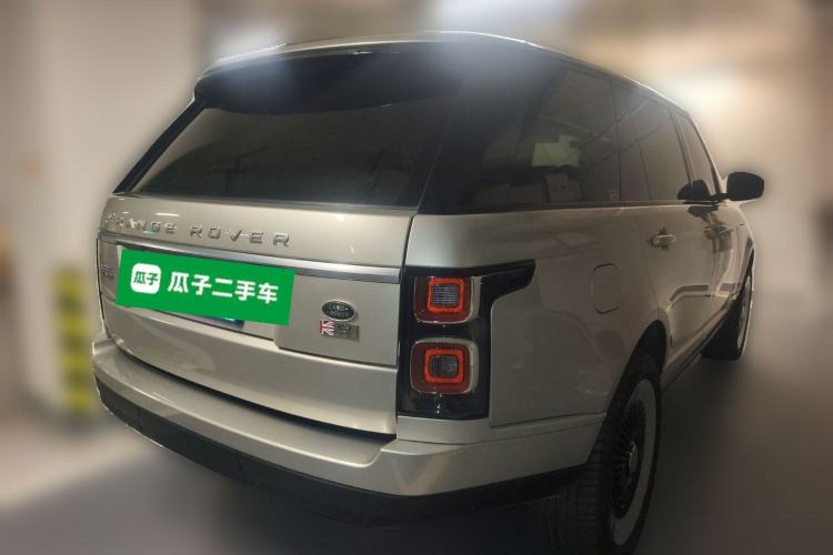 Used Land Rover Range 2018 3.0 SC V6 Vogue Extended-Length Model Exterior 5
