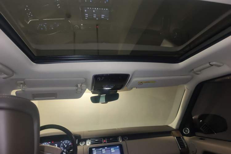 Used Land Rover Range 2018 3.0 SC V6 Vogue Extended-Length Model Headliner
