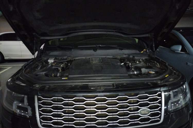 Used Land Rover Range 2018 3.0 SC V6 Vogue Extended-Length Model Engine Bay