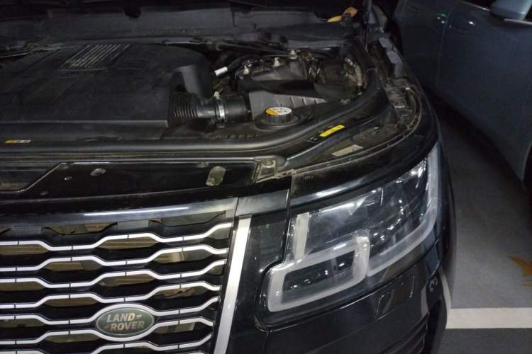 Used Land Rover Range 2018 3.0 SC V6 Vogue Extended-Length Model Engine Bay Left
