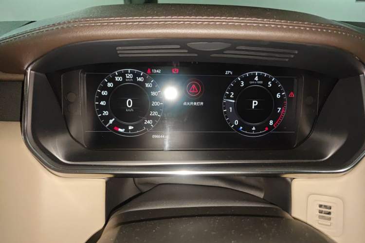 Used Land Rover Range 2018 3.0 SC V6 Vogue Legacy Edition Instrument Cluster