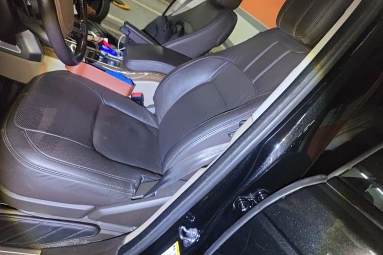 Used Land Rover Range 2018 3.0 SC V6 Vogue Legacy Edition Left Front Seat