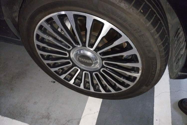 Used Land Rover Range 2018 3.0 SC V6 Vogue Extended-Length Model Right Front Wheel Hub