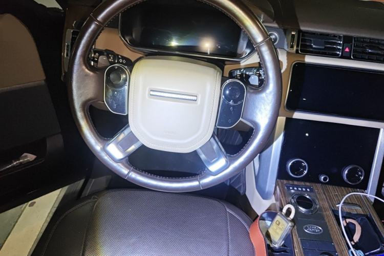Used Land Rover Range 2018 3.0 SC V6 Vogue Legacy Edition Steering Wheel