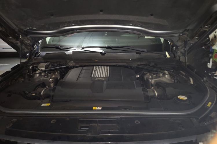 Used Land Rover Range 2018 3.0 SC V6 Vogue Extended-Length Model Engine Bay