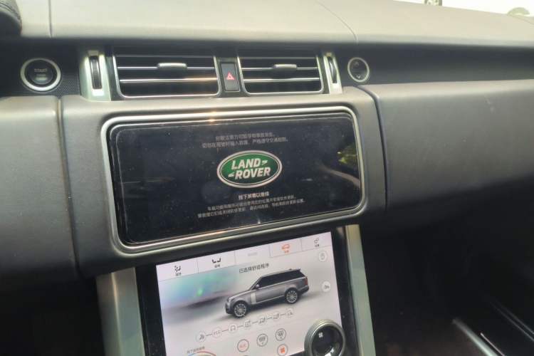 Used Land Rover Range 2018 3.0 SC V6 Vogue Extended-Length Model Audio And AC Panel