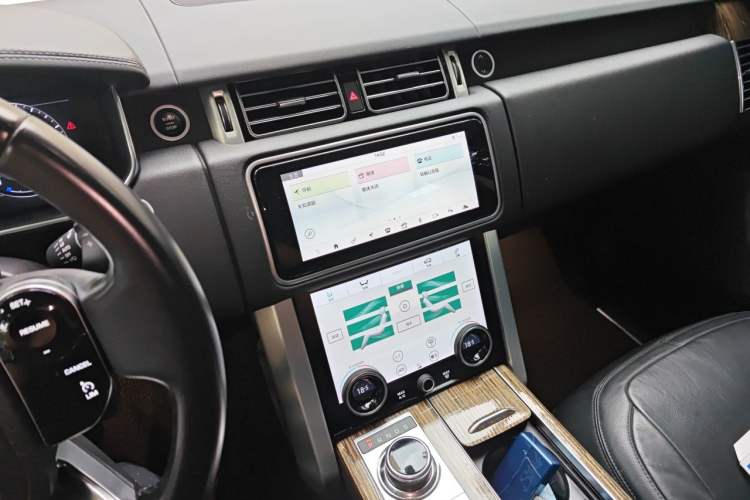 Used Land Rover Range  Audio And AC Panel