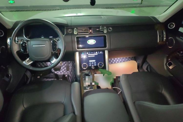 Used Land Rover Range 2018 3.0 SC V6 Vogue Extended-Length Model Center Console