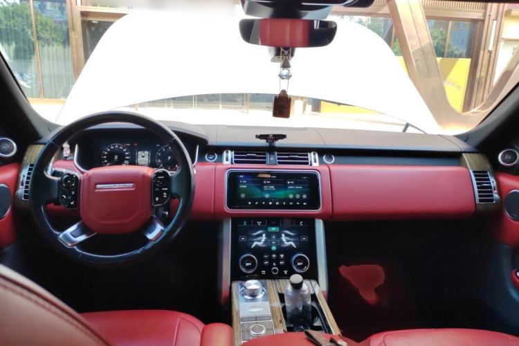 Used Land Rover Range 2018 3.0 SC V6 Vogue SE Long-Wheelbase Edition Center Console