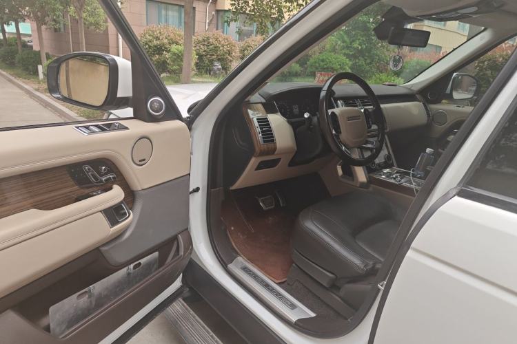 Used Land Rover Range 2018 3.0 SC V6 Vogue Extended-Length Model Driver Seat