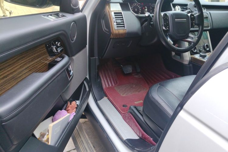 Used Land Rover Range 2018 3.0 SC V6 Grand Edition Driver Seat