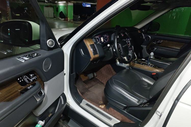 Used Land Rover Range 2018 3.0 SC V6 Vogue Extended-Length Model Driver Seat