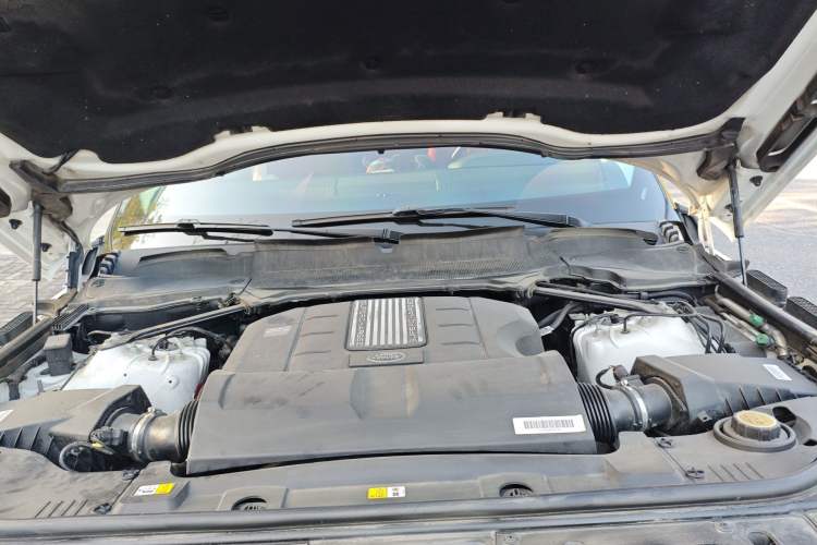 Used Land Rover Range 2018 3.0 SC V6 Grand Edition Engine Bay