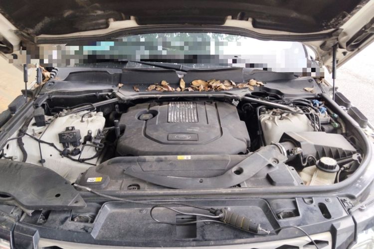 Used Land Rover Range  Engine Bay