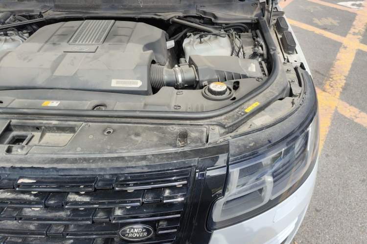 Used Land Rover Range 2018 3.0 SC V6 Vogue Legacy Edition Engine Bay Left