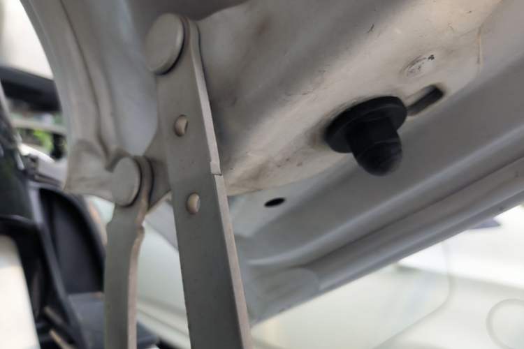 Used Land Rover Range 2018 3.0 SC V6 Vogue Extended-Length Model Engine Bay Left