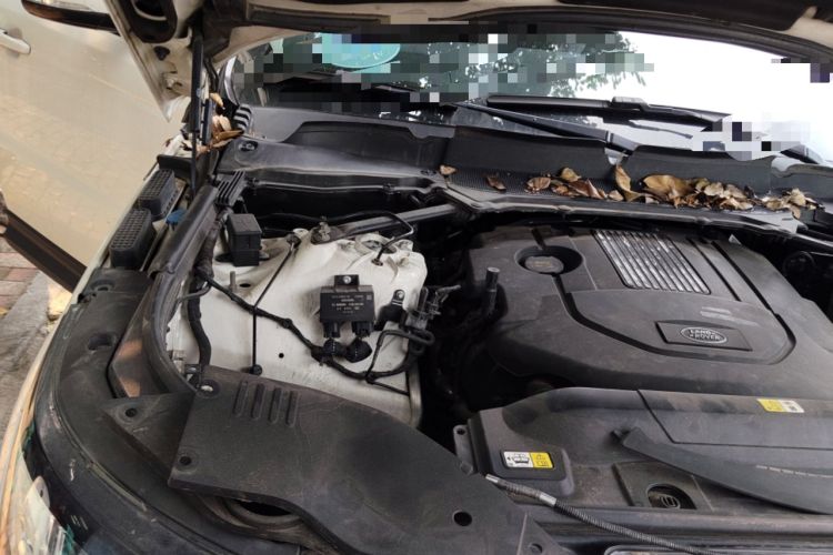 Used Land Rover Range  Engine Bay Right