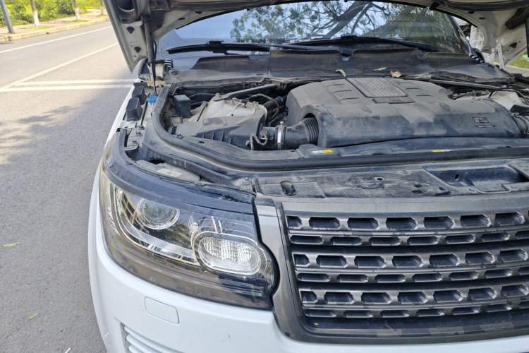 Used Land Rover Range  Engine Bay Right