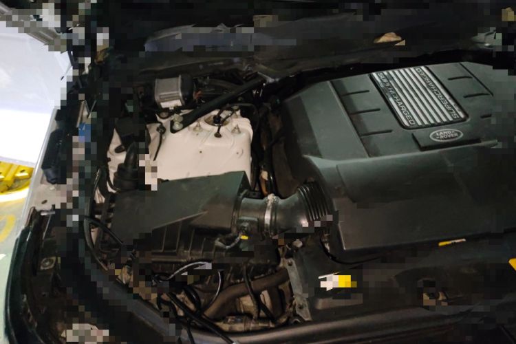 Used Land Rover Range 2018 3.0 SC V6 Vogue Legacy Edition Engine Bay Right