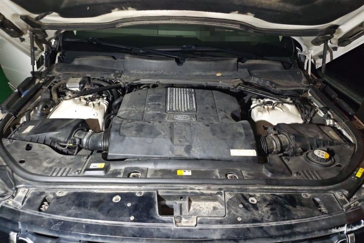 Used Land Rover Range 2018 3.0 SC V6 Vogue Extended-Length Model Engine Bay