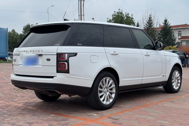 Used Land Rover Range 2018 3.0 SC V6 Vogue Extended-Length Model Exterior 5