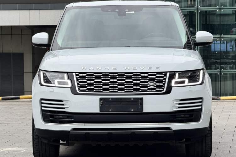 Used Land Rover Range 2018 3.0 SC V6 Vogue Legacy Edition Exterior 6