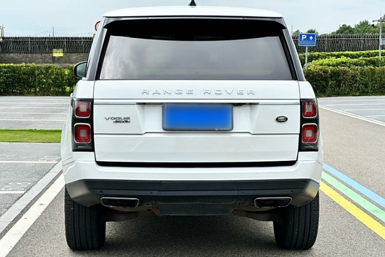 Used Land Rover Range 2018 3.0 SC V6 Vogue Extended-Length Model Exterior 6