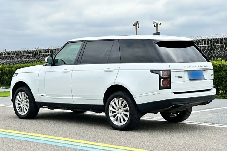 Used Land Rover Range 2018 3.0 SC V6 Vogue Extended-Length Model Exterior 7