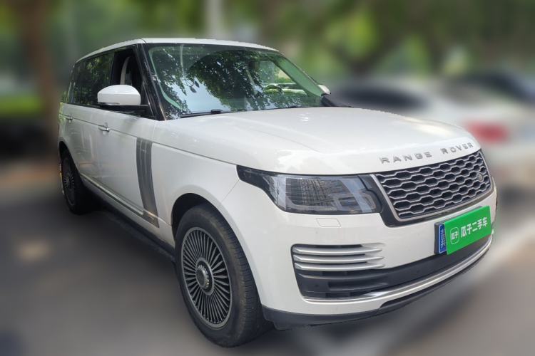Used Land Rover Range 2018 3.0 SC V6 Vogue Extended-Length Model Front Right 45 Deg